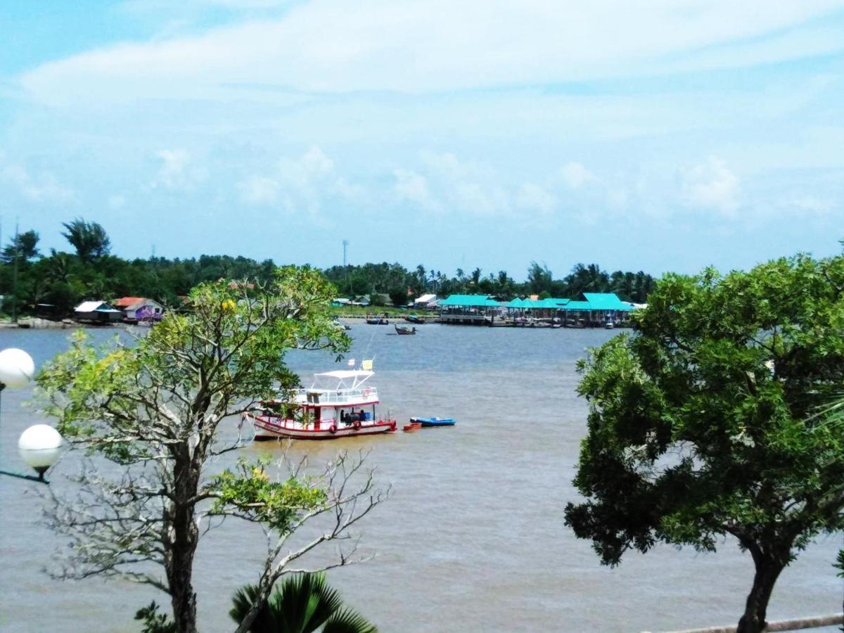 The Tara River Krabi Bagian luar foto