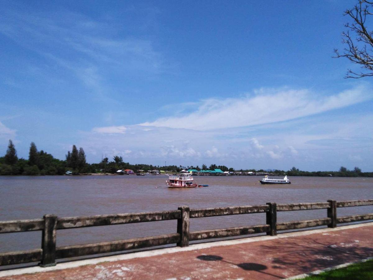 The Tara River Krabi Bagian luar foto