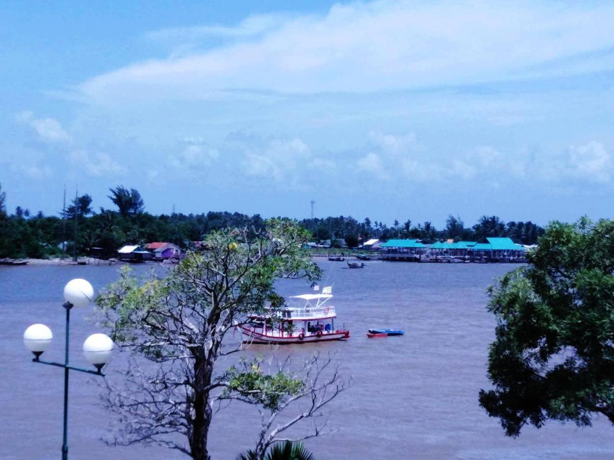 The Tara River Krabi Bagian luar foto