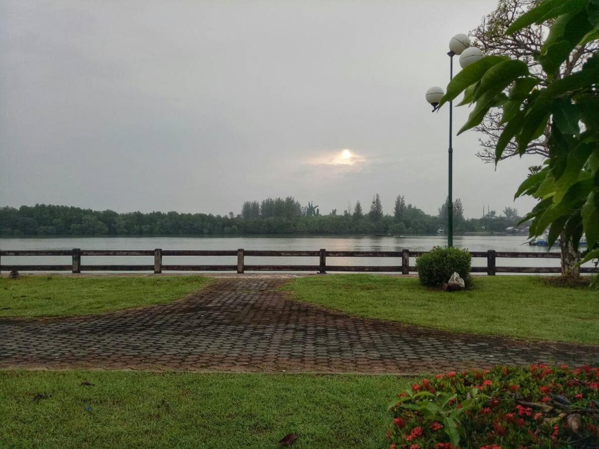 The Tara River Krabi Bagian luar foto